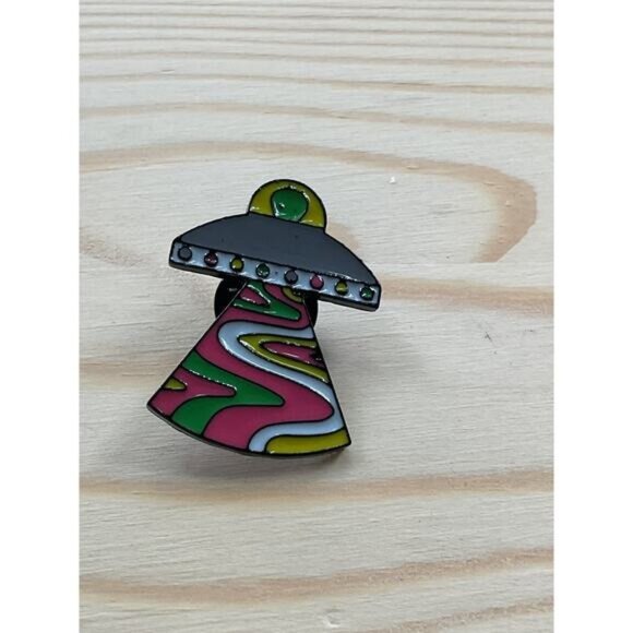 Retro UFO Enamel Pin With Vibrant Swirl Design - Picture 1 of 3